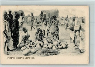 13055814 - Woman selling Chatties Marktszene Volkstypen / Brauchtum Indien