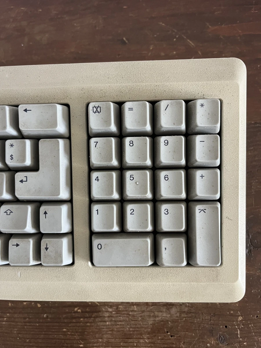 MACINTOSH VINTAGE APPLE AZERTY M0110A MÁS 128K 512K