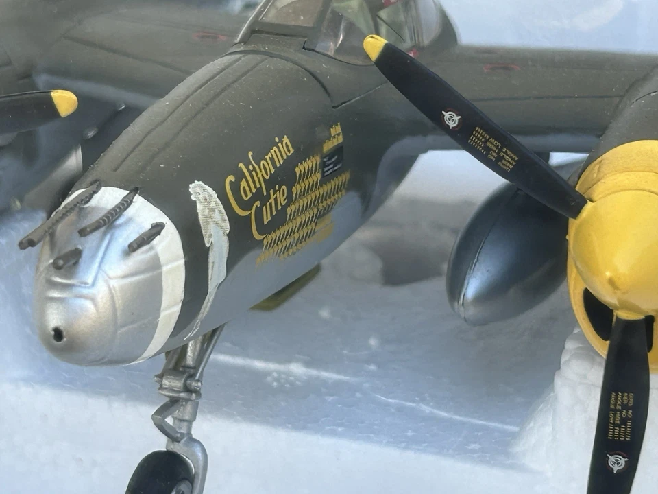 Franklin Mint 1/48 P38 Lightning USAA NIB - Image 3 of 4