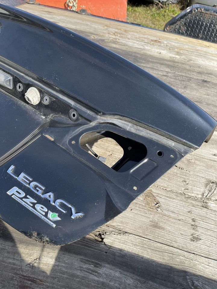 SUBARU LEGACY sedán maletero tapa carcasa panel OEM 2015 2016 2017 2018 19 Foto 2 de 4