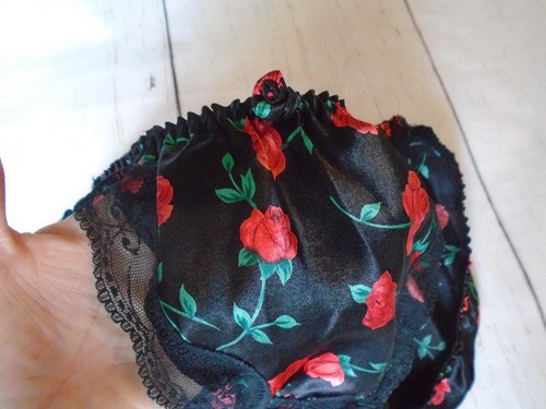 Shiny Black & Red Rose Print Vintage Women's String Bikini Panties M 6 - Picture 3 of 6