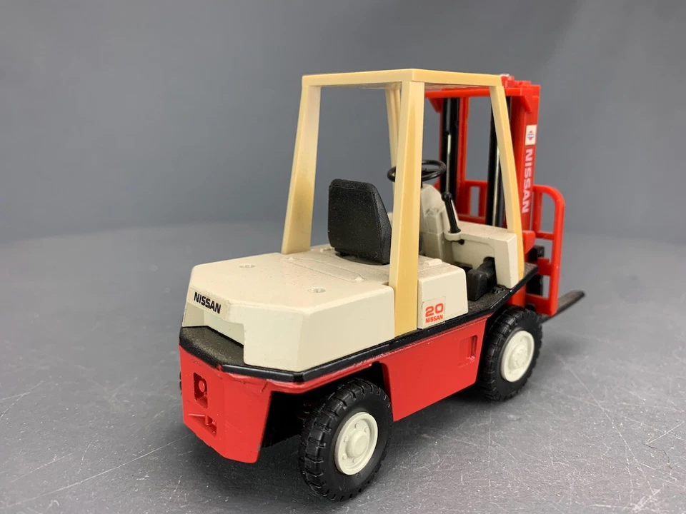 1:24 Diapet Diecast Nissan 20 Forklift D1450 - Image 4 of 4