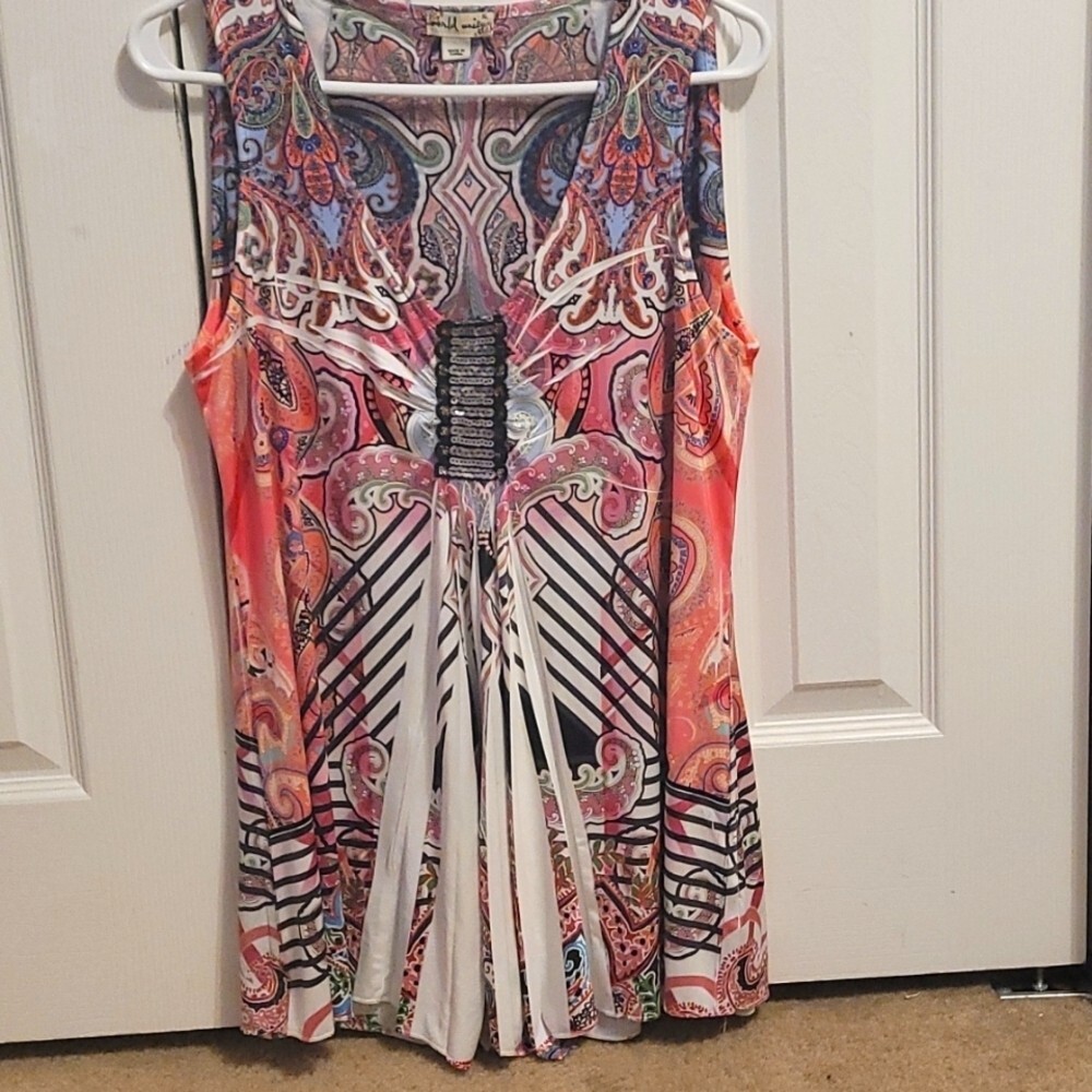WORLD UNITY- WOMENS TOP