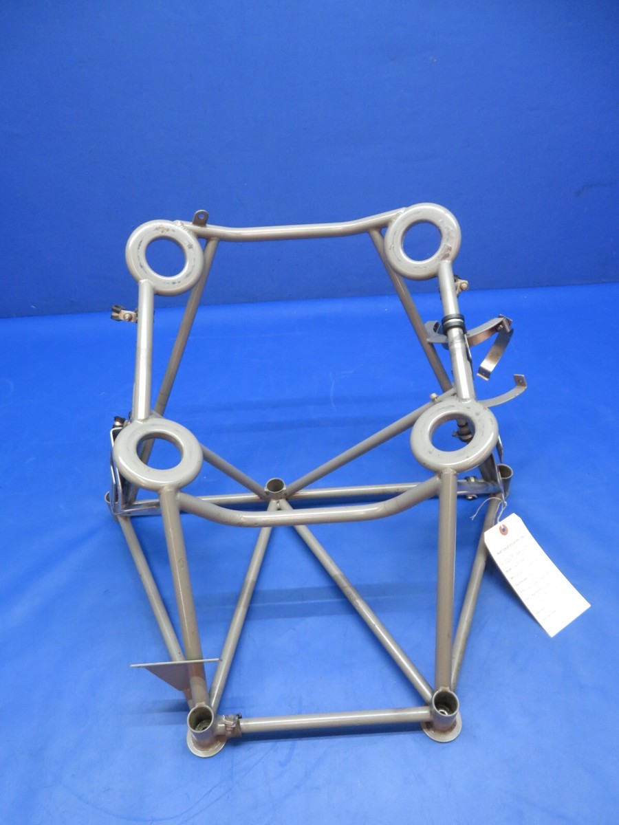 パーツ moon Diamond DA-42 Lycoming LIO-360-MIA Engine Mount P/N C61-7126