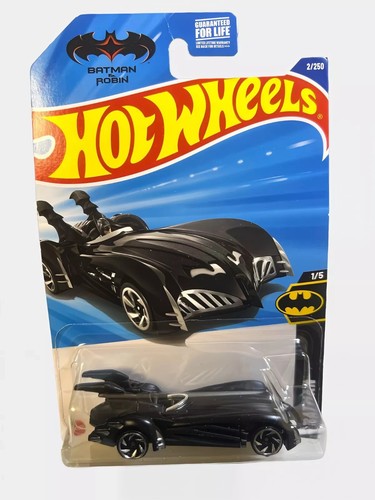 Coche Batimóvil Hot Wheels Batman & Robin Versión Negra 1/64 Diecast DC 2/250 - NUEVO - Imagen 6 de 14