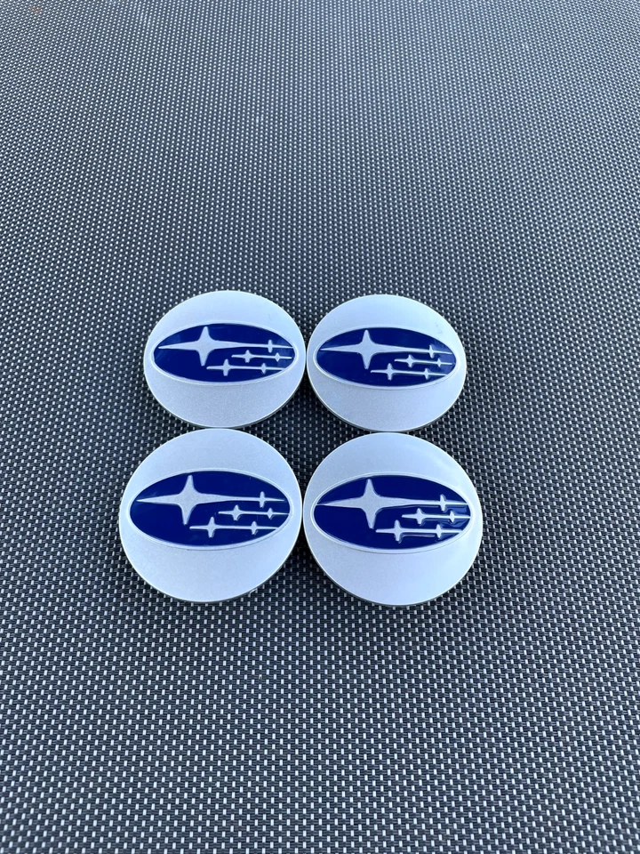 JUEGO DE 4 TAPACUBOS CENTRALES DE RUEDA SUBARU GRIS MATE 60 mm/2,36 pulgadas - SE ADAPTA A LA MAYORÍA DE LOS MODELOS Foto 2 de 4