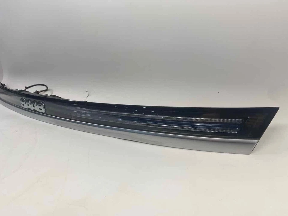 2010-2011 SAAB 9-5 Trunk Mounted Lid Center Tail Light Brake Lamp Lens-OEM - Image 4 of 4