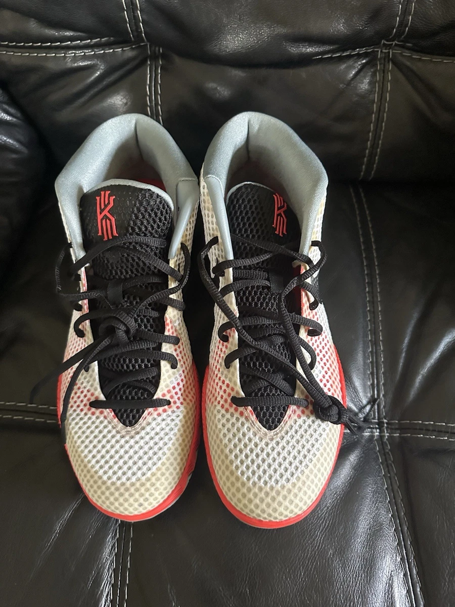 Preços baixos em Nike Kyrie 1 Low Black | eBay