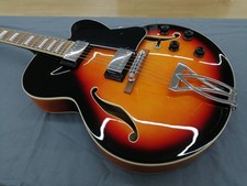 Chitarra elettrica semi-acustica IBANEZ AF75-BS 5B-05 Sunburst usata dal Giap...