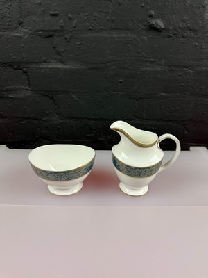 Royal Doulton Carlyle Milch-/Sahnekännchen 5,25'' hoch und offen Zuckerdose 4 Sets