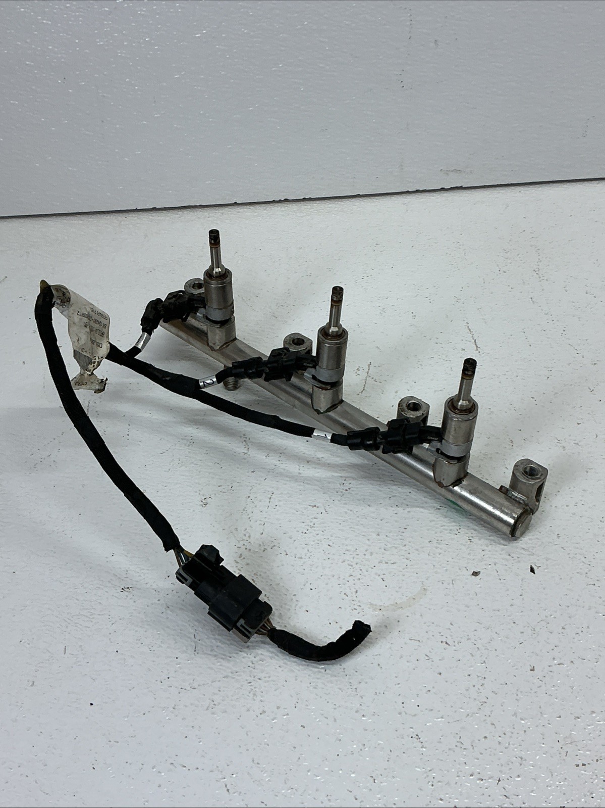 Maserati Levante 2014-2020 RIGHT Fuel rail