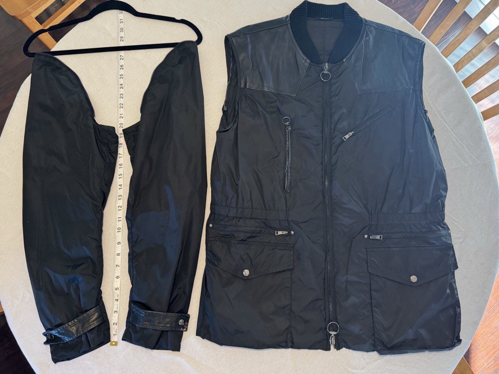 Men’s Gucci Jacket With Detachable Sleeves, turns into a vest image 3