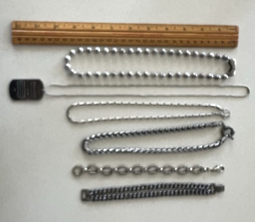 Silver Trendy Costume Jewellery. Mixture Of Chunky & Solid Chains & Bracelets. - Picture 9 of 9