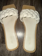 Women  s Size 7 Cream and tan leather sandals leathershoes