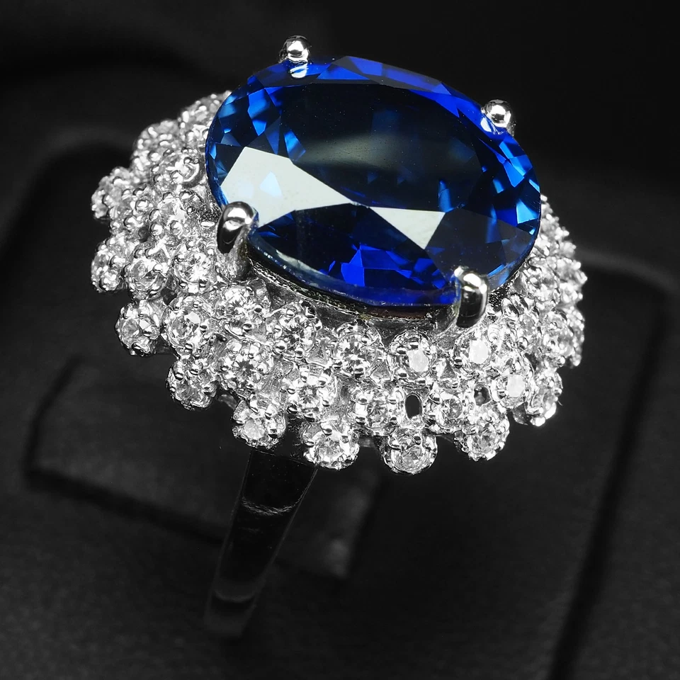 Anillos de oro blanco de plata de ley 925 ovalados de zafiro azul vivo invaluables de 8,70 quilates Foto 4 de 4