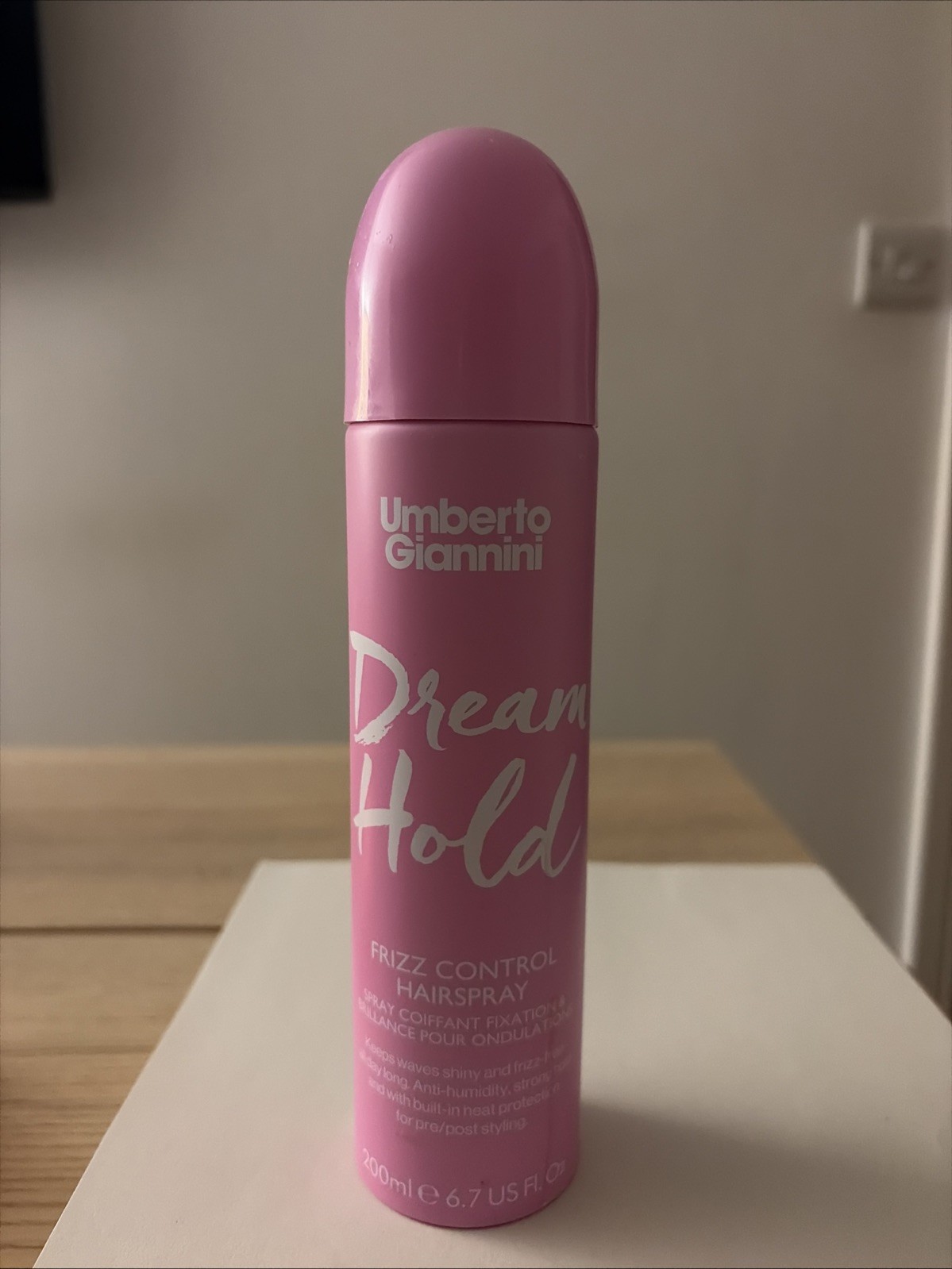 Umberto Giannini Dream Hold Frizz Control Hairspray 200ml - Image 2