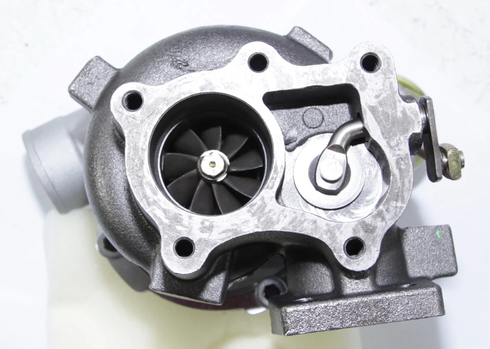 Turbo GT2252 se adapta a Nissan Diesel Trade 96 3,0 L GT2252S 452187-5006S Foto 4 de 4