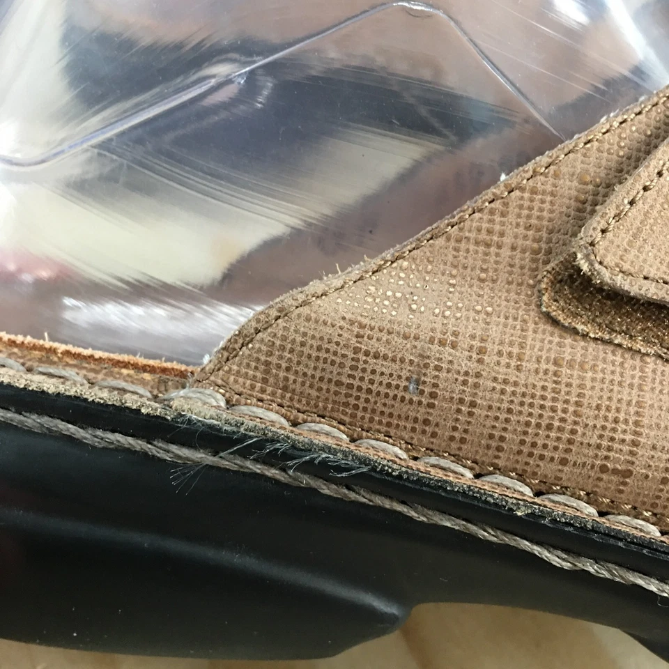 Sandálias femininas Finn Comfort 37 slide couro bege gancho e laço salto cunha - Imagem 4 de 4