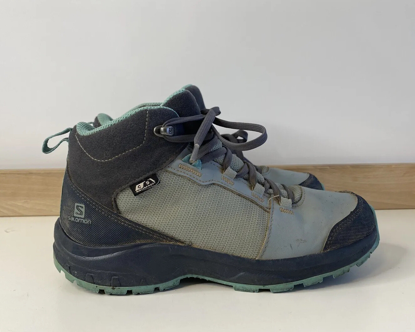 Stivali da trekking Salomon Outward Contagrip impermeabili grigio acqua e verde acqua da donna taglia 5