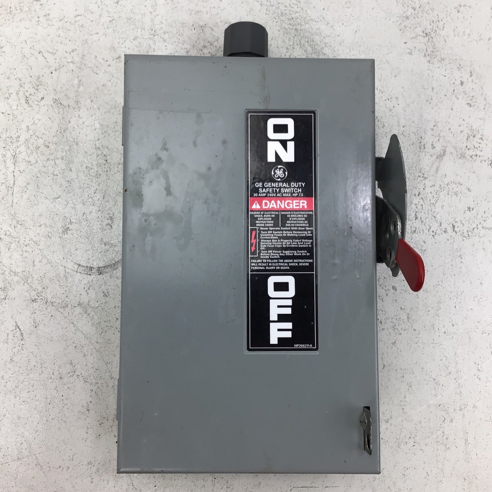 Interrupteur De Sécurité Fusible General Electric TG4321 - 240V 30A, 3 Pôles, Neuf Sous Blister