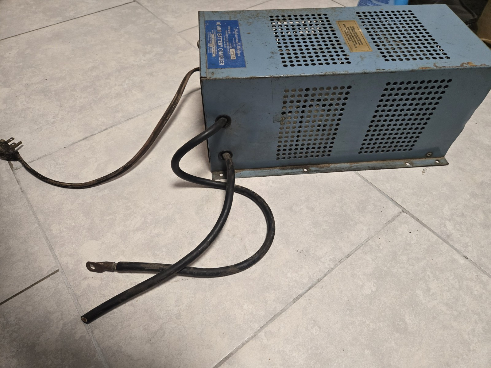 Professional Mariner Pro 60 - 80 4 Bank 80 amp boat marine battery charger