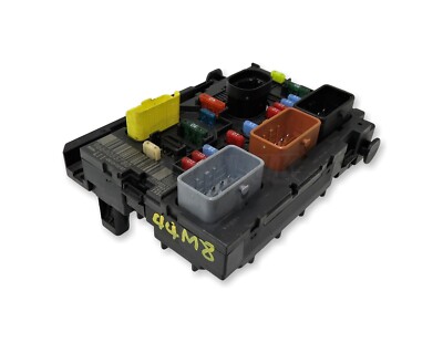 Peugeot 207 & 307 BSM-L11-00 HW: 01H SW: 6E Fuse & Relay Box 9664055780 Delphi