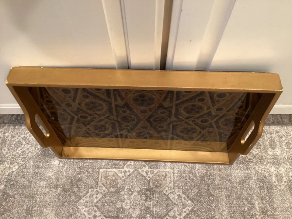 Bandeja de servir pintada al revés. Hermoso patrón geométrico moderno. Hecho en Perú. Foto 4 de 4