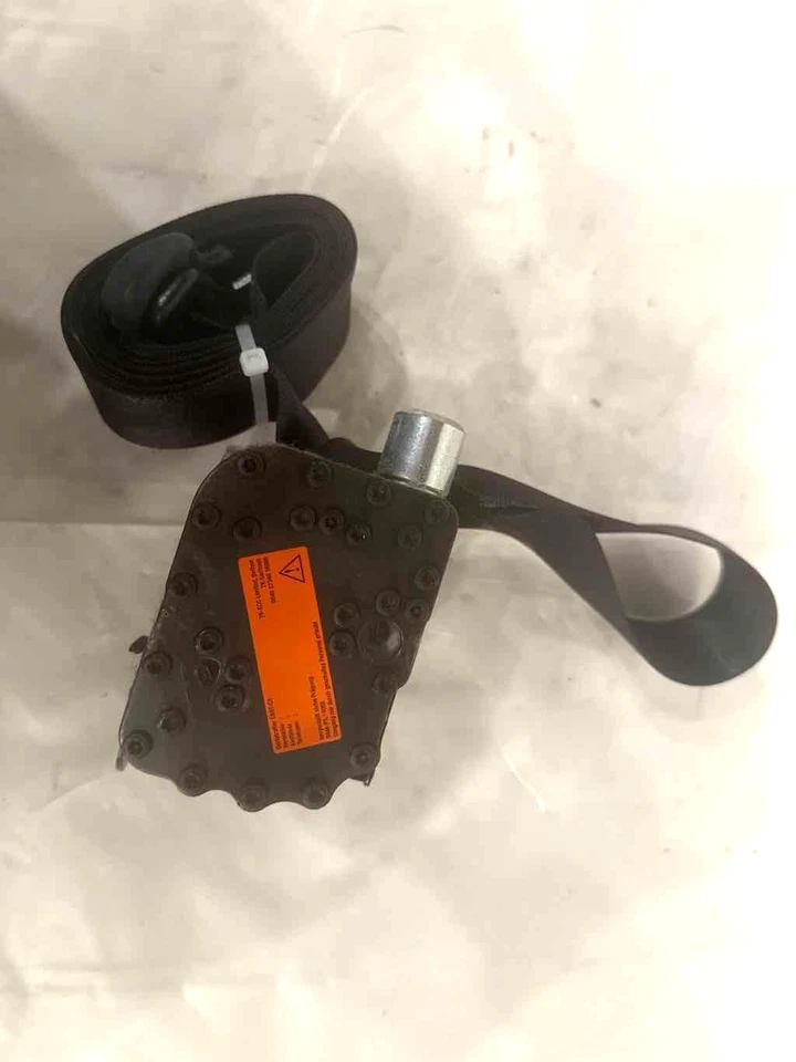 2002 - 2005 MERCEDES BENZ C230 Front Seat Belt Left Driver Side 2.3L 4 Cylinder - Image 3 of 4