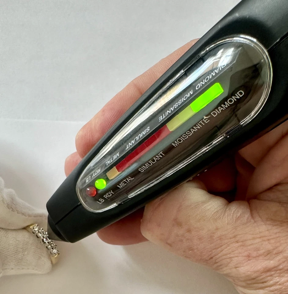 1/2CT Natural Diamond Shared Prong Anniversary Wedding Band Ring 18K Yellow Gold - Image 4 of 4