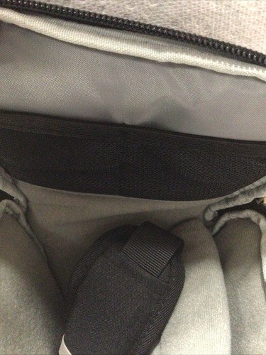 Promaster Impulse DSLR Camera Holster Bag (Black) Medium #7279 - Picture 6 of 6