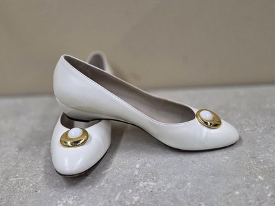 Vintage Salvatore Ferragamo Shoes Womens Size 6.5 B White Gold