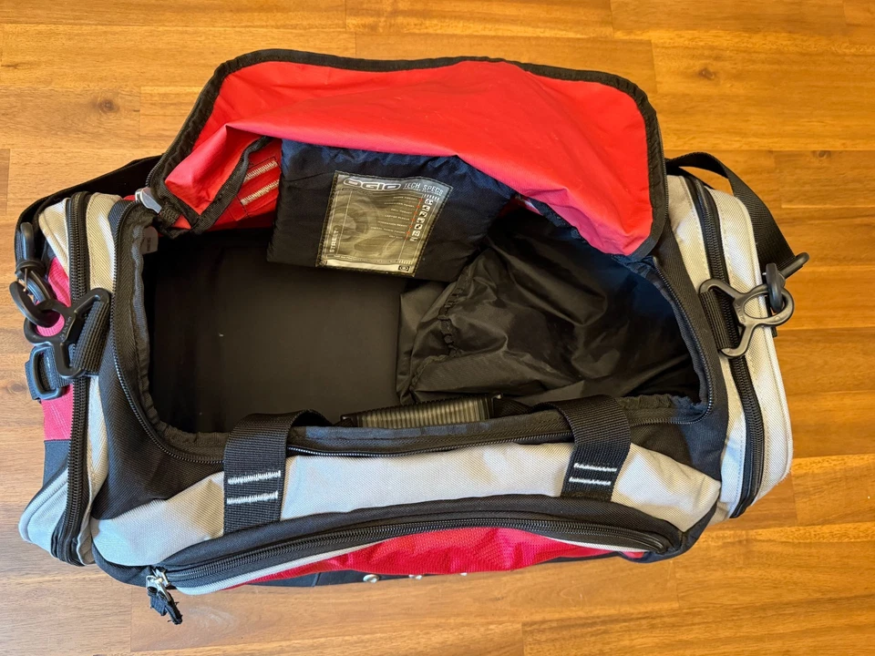 Ogio Street Series Duffle Bag  Vintage 22" X 10" X 10"  Red and Black Sports Bag - Image 3 of 4