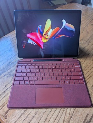 Microsoft surface pro 8, w/ keyboard and pen. 11th gen i7. 256gbs of storage
