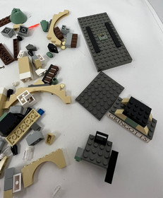 LEGO Harry Potter 4714 Gringott's Bank  w/Instructions & Box