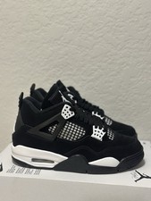 New Air Jordan 4  White Thunder  Men  s Size 4 / 5.5W FQ8138-001 RARE SIZE