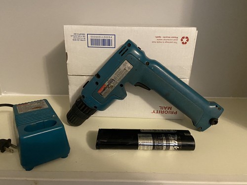 Makita 6095D Drill Kit, 9.6V 9000 
