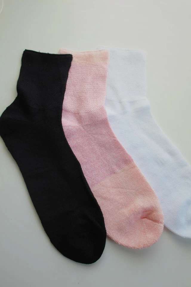 3 pares de calcetines rosas unisex para diabéticos - talla grande (10-12) **Hechos con bambú** Foto 4 de 4