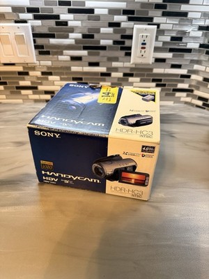 Sony HDR-HC3 HDV MiniDV Handycam Camcorder Bundle   Complete in Box