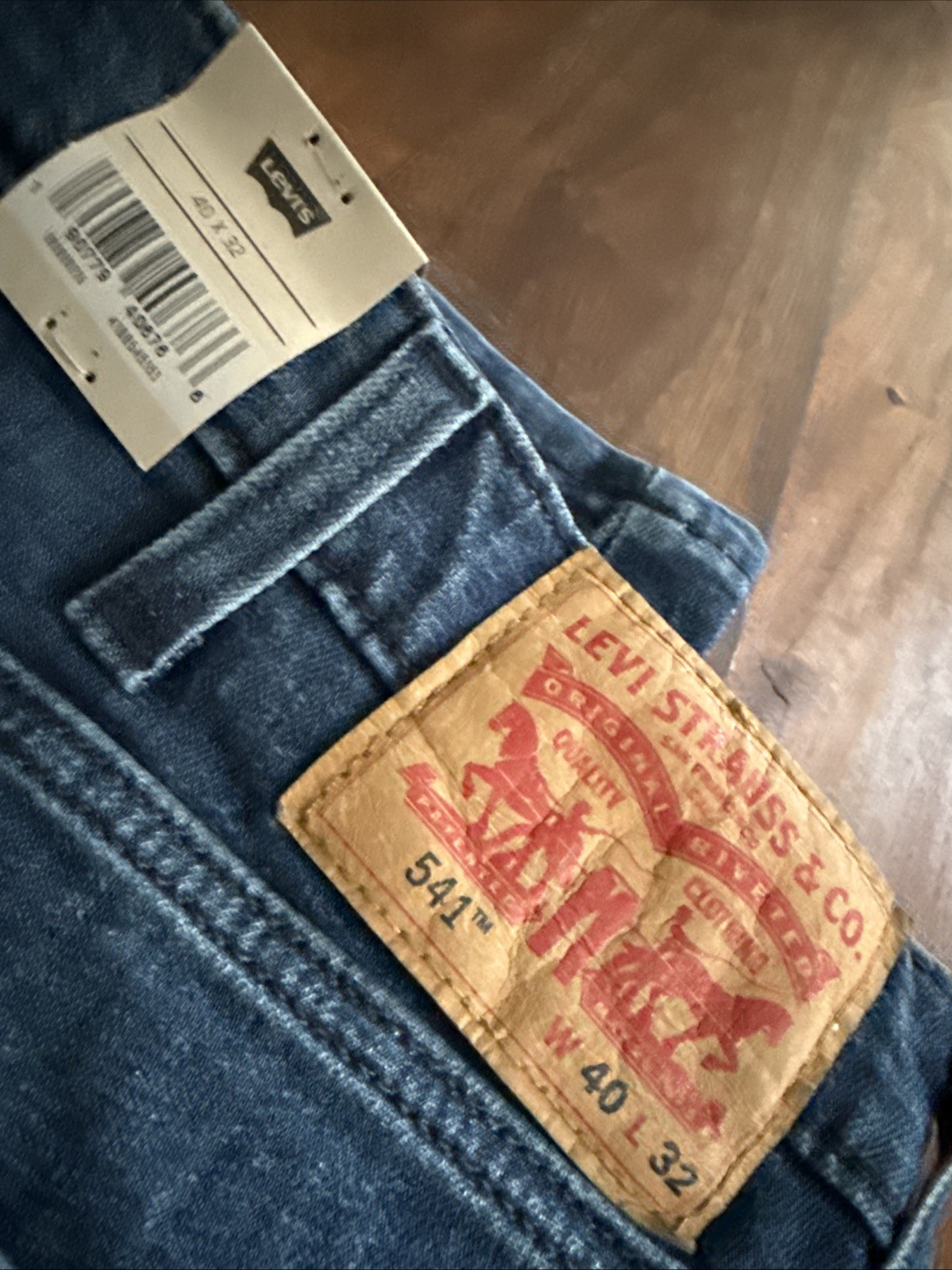 Levi's 541 Men's Jeans Size 40x32 Blue Dark Wash Denim Athletic Taper Stretch