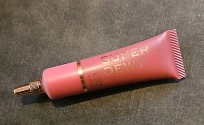 Revolution Liquid Blush ''Super Dewy''  Fb. You got me blushing  Neu!