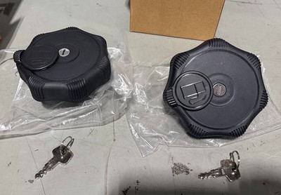 7414913 Tank Cap 7041664 For Liebherr Excavator: R924, R944 With 2PCS 706 Keys