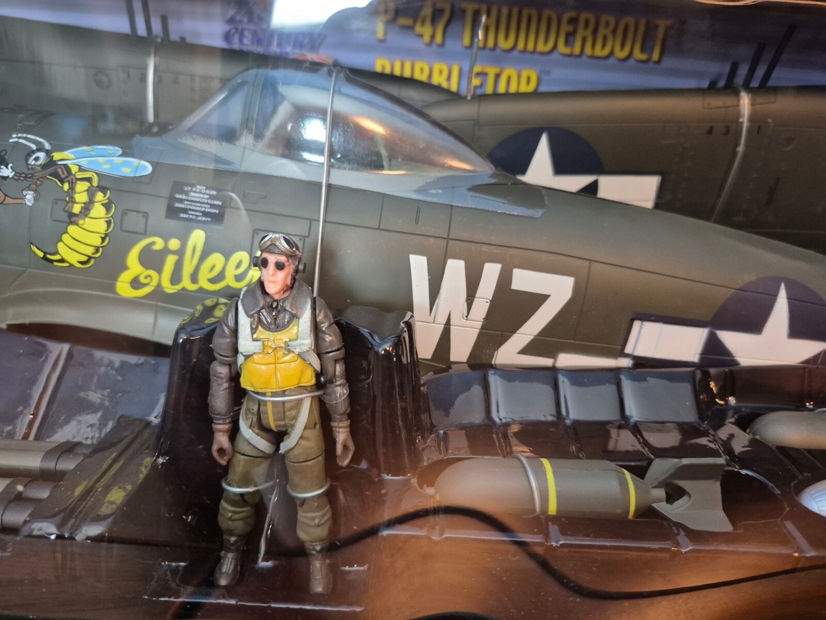 1:18 21ST CENTURY TOYS P-47 THUNDERBOLT BUBBLETOP EILEEN