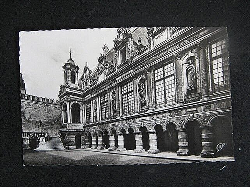 CPA La ROCHELLE-L'ancienne Église des Carmes Le Marché aux Poissons