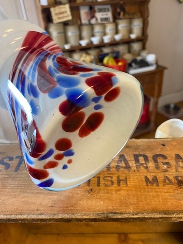 Stunning Tall Opalina Fiorentina Red & Blue Swirled White Glass Vase – Great! - Imagen 9 de 9