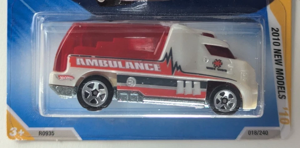 Rapid Response 2010 Hot Wheels 018/240 NUEVO Sellado Blanco Rojo Nuevos Modelos Ambulancia Foto 2 de 3