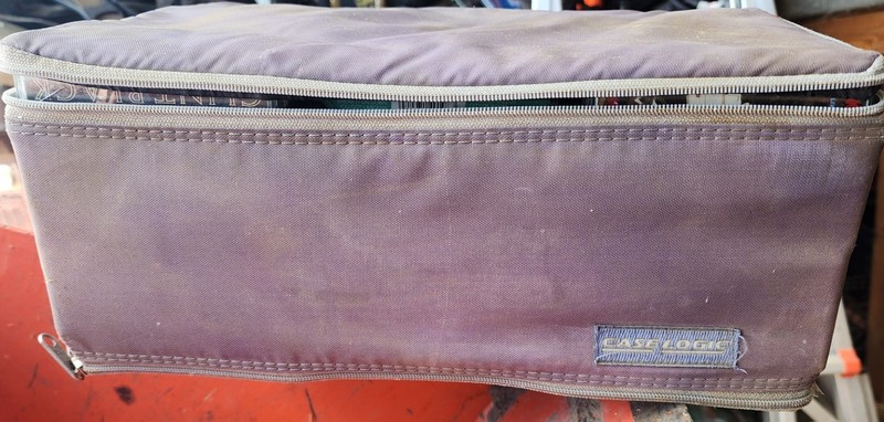 Case Logic Zippered Double Sided Cassette Carrying Case With Cassettes