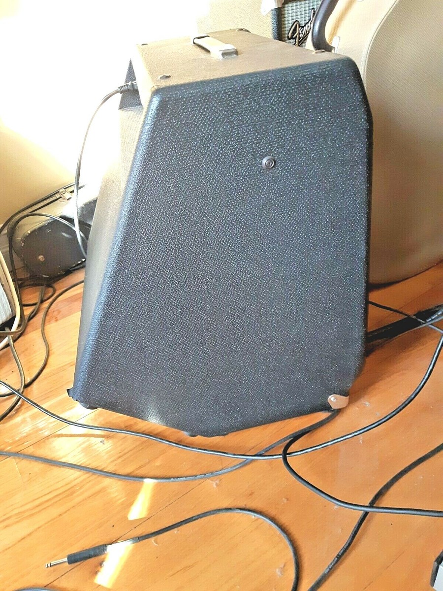 In Montreal: Fender Bassman 60 Combo Bass Amp! 60 Watts! 1x12