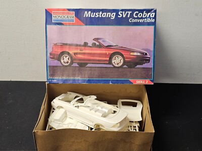1996 Monogram Mustang SVT Cobra Convertible Ford 1/25 Model Kit