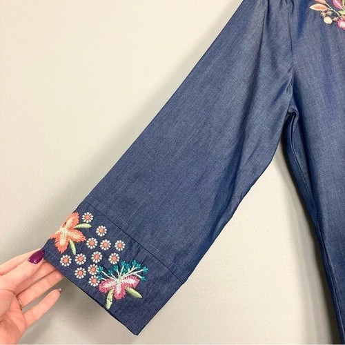 Camisa bordada floral de perejil y salvia para mujer talla S botón delantero cambray - Imagen 5 de 10