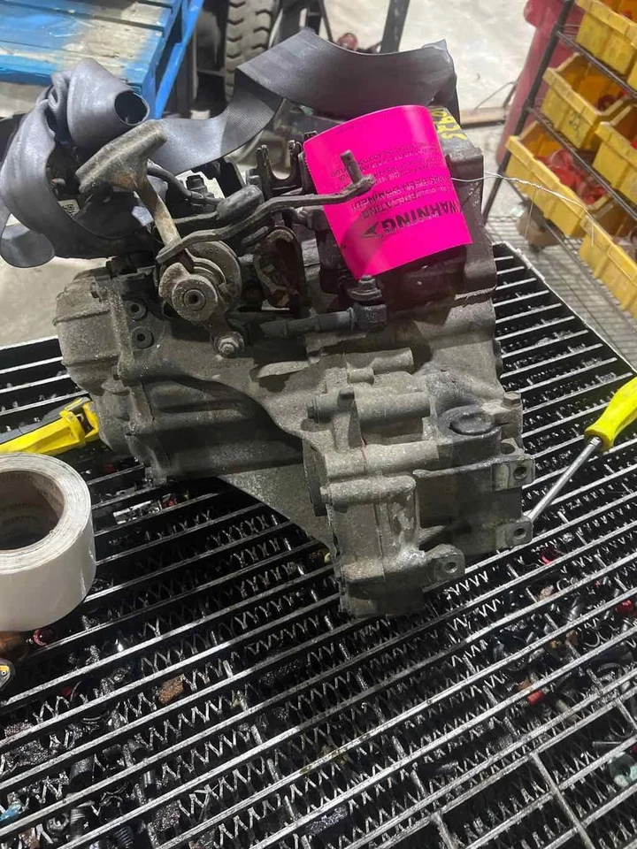 Transmisión TOYOTA MR2 1.8L 01 02 5 velocidades seg. Foto 4 de 4